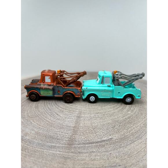 Disney Pixar Cars Radiator Springs Die Cast Vehicle Lot of 3 - Picture 8 of 11